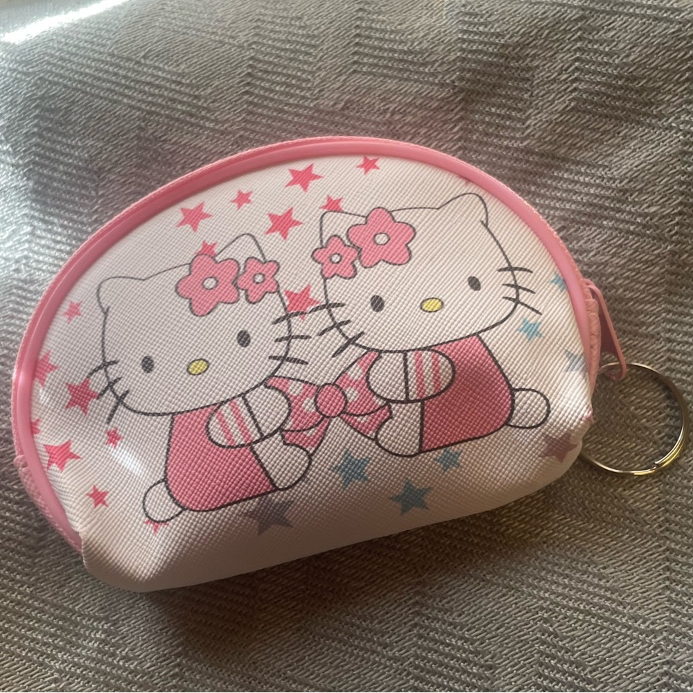 Hello Kitty Keychain Zip Pouch (1) - Picture 3 of 6